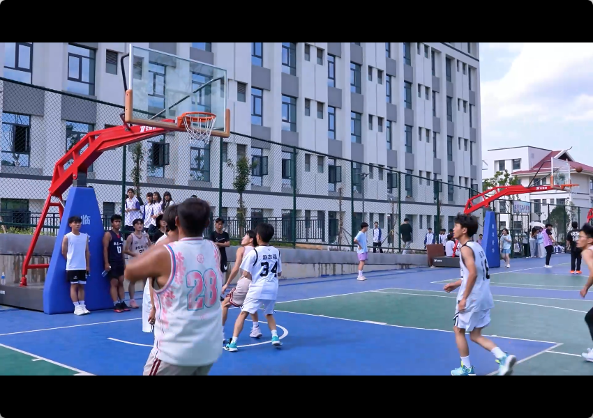 热血行动，篮下青春正当时。beat365唯一官方网站3v3篮球赛火热进行中！